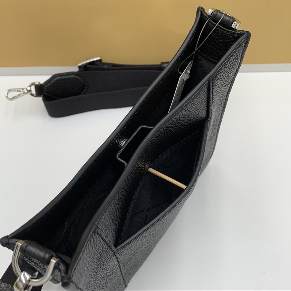 MICHAEL KORS Briley Small Pebbled Leather Messengr - Picture 7 of 15